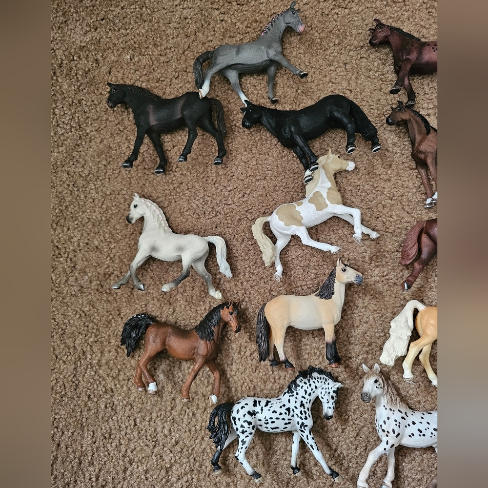 Schliech Horse lot